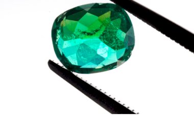 The Color of an Emerald