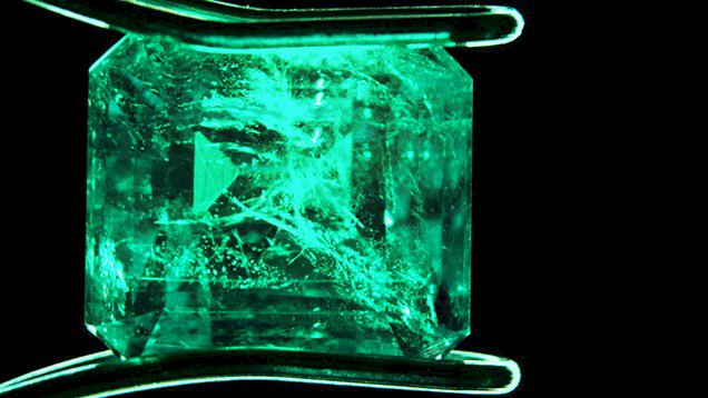 The Quality and Value of an Emerald Depend on the Combination of Some Criteria