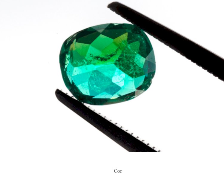 The Color of an Emerald