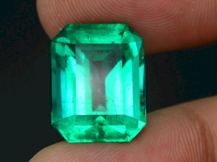 The Clarity of a Polished Emerald