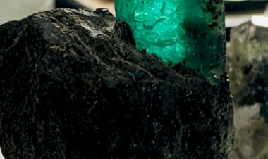 Origem e Cores das Esmeraldas