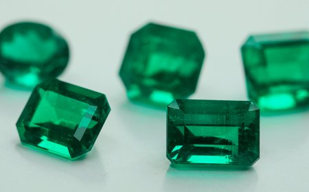 Temos Esmeraldas Lapidadas de Boa e Alta Qualidade para Venda ou Permuta